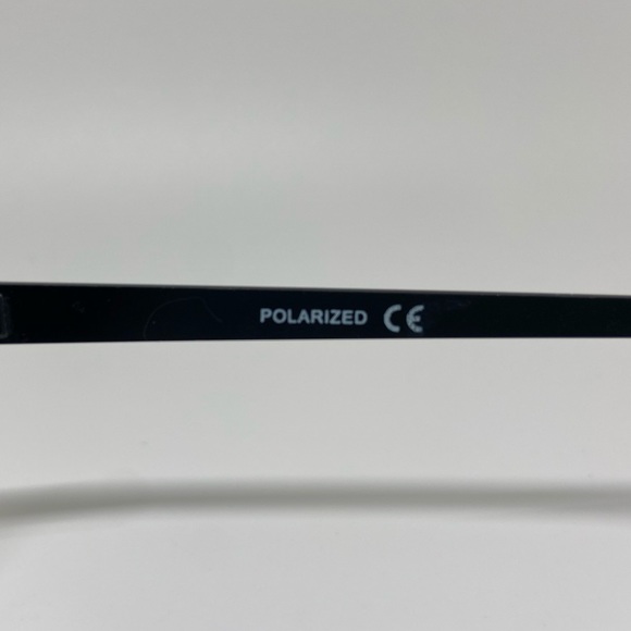 Foster Grant Max Block 100% UVA-UVB Polarized - Picture 12 of 15